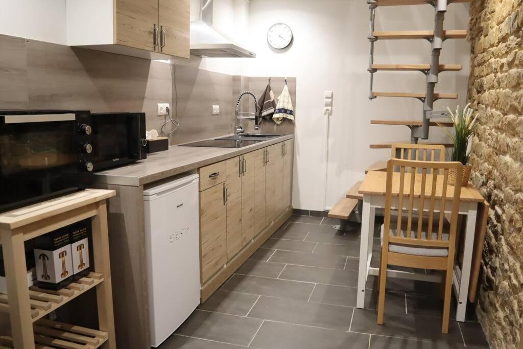 Maison Atypique, Centre-Ville 2+2 Pers Sauna Ir 세단 외부 사진